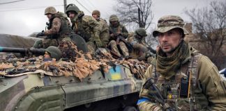 US should support peace talks between Russia and Ukraine to end war