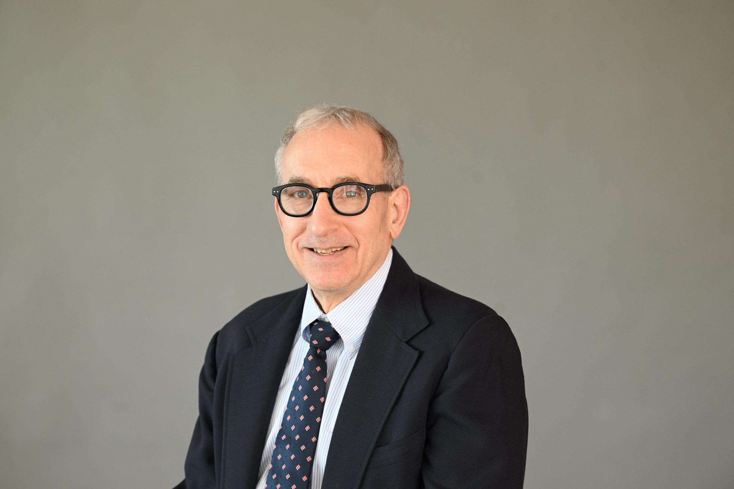 Robert Y. Shapiro